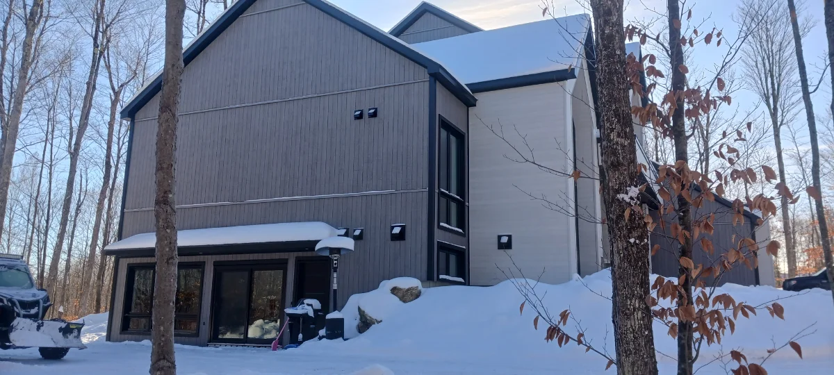 Vetement extérieur, Construction RénoVallée inc., Entrepreneur général à Saint-Denis-de-Brompton (1)